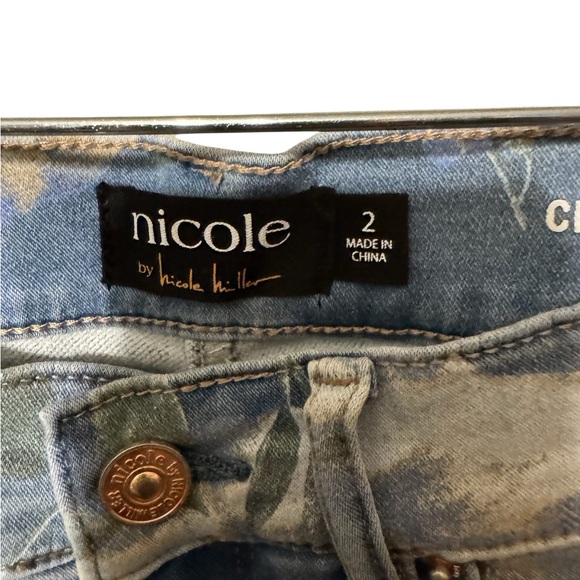 nicole by Nicole Miller Cropped Dream Jean Floral Print Light Denim Size 2 - Picture 4 of 6
